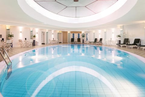 Pool view, Swimming pool, sunbed