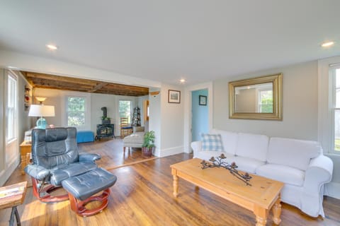 Rockland Home with Deck 5 Mins to Historic Downtown! Haus in Rockland