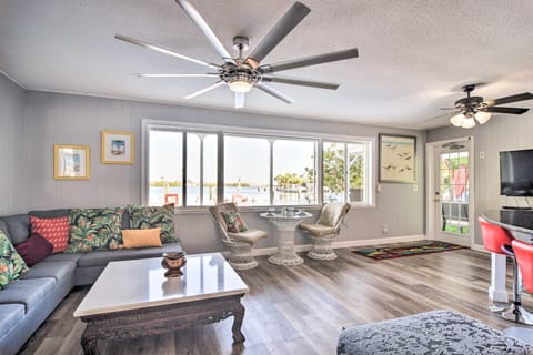 Waterfront Getaway with Pool and Dock - Walk to Beach! Haus in Indian Rocks Beach
