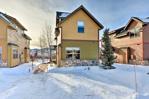 Riverfront Cabin, 4 Mi to Granby Ranch Cabin in Granby
