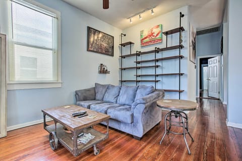Charming NOLA Home 5 Miles to Bourbon Street! Haus in New Orleans