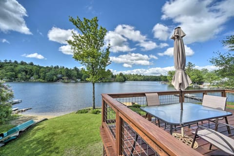 Picturesque Cottage with Sunroom on Ashmere Lake! House in Berkshires