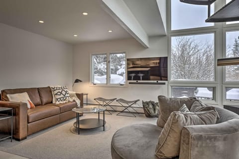 Vail Condo with Mtn View Deck - Steps to Ski Shuttle Apartment in Vail