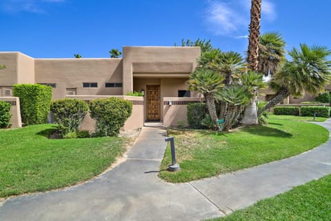 Cathedral City Condo with Pool and Golf Access! Condo in Cathedral City