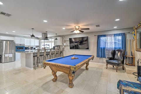 Home with Private Pool Near the Las Vegas Strip! House in Las Vegas
