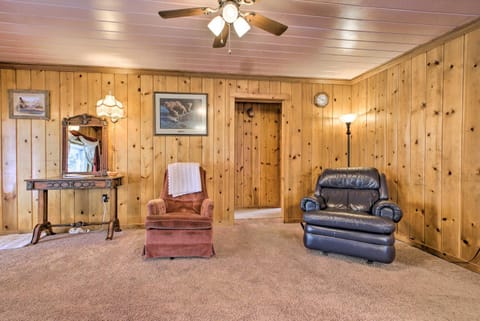 Cozy Home with Hot Tub Half Mi to Salmon River! House in Salmon