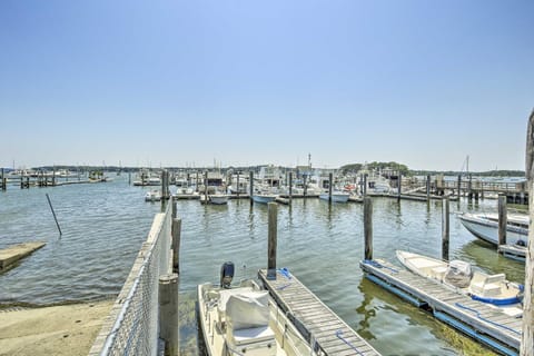 Onset Home with Deck Walk to Beach on Buzzards Bay! House in Wareham