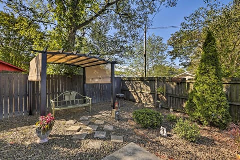 Updated Home with Patio and Yard - Walk to Music Row! Maison in Nashville