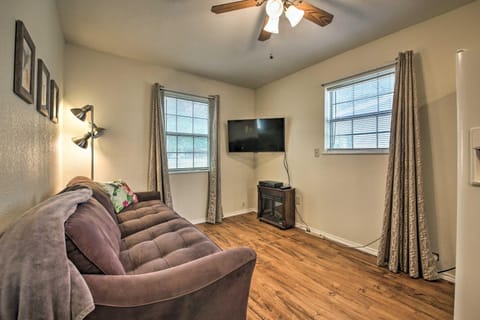 Cozy Canyon Lake Cottage 1 Mi to Guadalupe River! Apartment in Canyon Lake