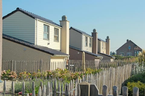 Neighbourhood, Street view