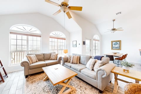 The Fiddler Crab House in Hitchcock