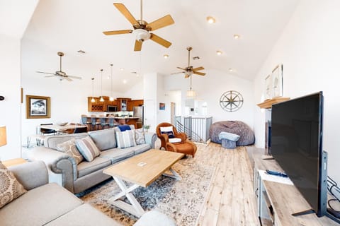 The Fiddler Crab House in Hitchcock