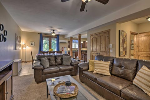 Condo with Mtn Views Less Than 1 Mi to Pagosa Hot Springs! Eigentumswohnung in Pagosa Springs