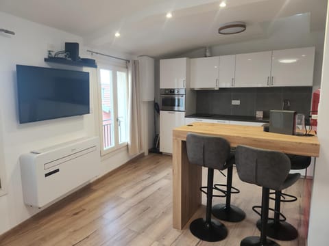 TV and multimedia, Kitchen or kitchenette, Dining area