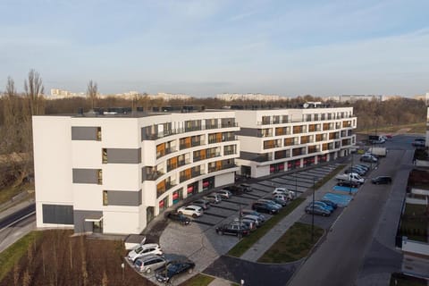 Property building, Facade/entrance, Off site, Bird's eye view, Floor plan