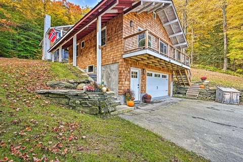 Stratton Mountain Home with View - 2 Mi to Ski Lift! House in Jamaica