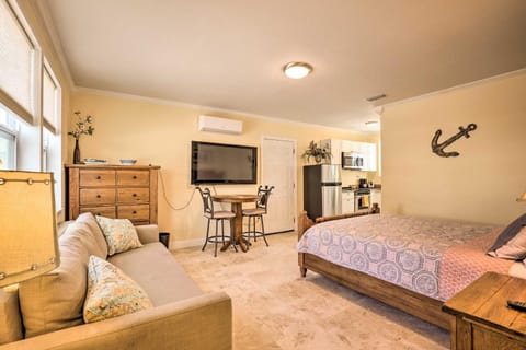 St Augustine Studio Retreat - Walk to Beach! Apartment in Saint Augustine Beach