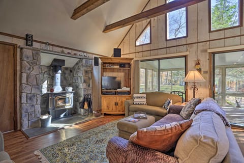 Pocono Home with Fire Pit and Arrowhead Lake Access House in Coolbaugh Township