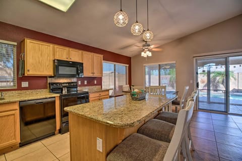 Gilbert Retreat with Outdoor Kitchen and Private Pool! House in Gilbert