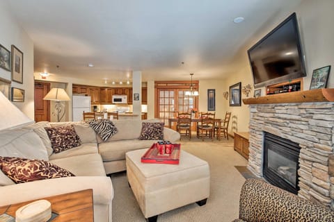 Ski-InandSki-Out Brighton Condo with Pool and Hot Tub Appartamento in Wasatch County