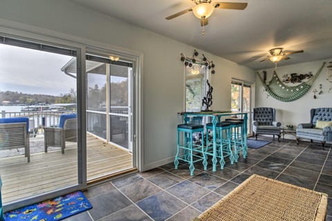 Lily Pad Waterfront Oasis on Lake of the Ozarks! Casa in Lake of the Ozarks