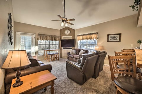 Lakefront Branson Getaway Near Marina and Fishing! Appartement in Branson