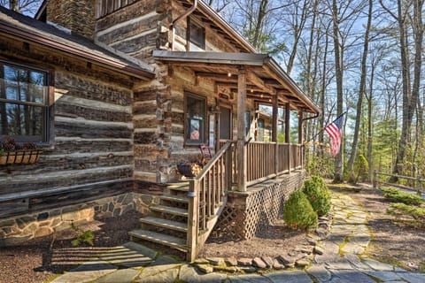 Cabin Near Boone with Hot Tub and Mountain Views House in Watauga