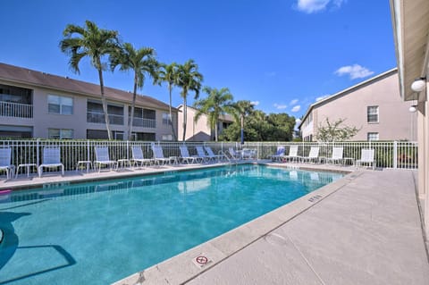 Snowbirds Escape 6 Mi to Beach and Old Naples! Apartment in Collier County