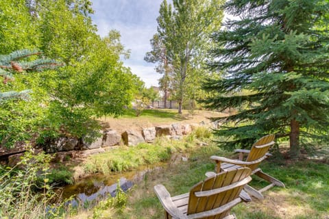 Modern Creekside Home 9 Mi to Downtown Denver House in Lakewood