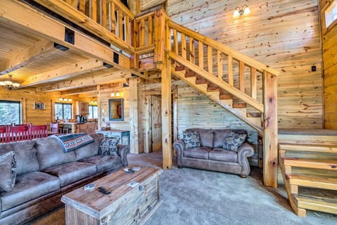 Pet-Friendly Cloudcroft Cabin Walk to Shops and Food! Haus in Cloudcroft