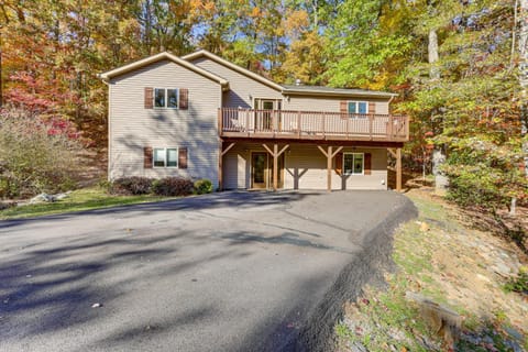 Home Less Than 2 Mi to Mtn Greens Golf, Massanutten Ski! House in Massanutten