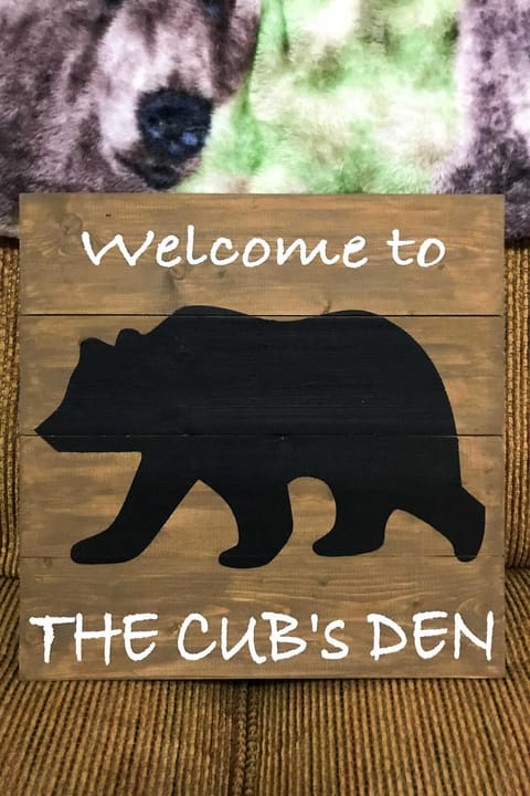 The Cubs Den Woodsy Highlands Home Hike and Ski! Haus in Highlands
