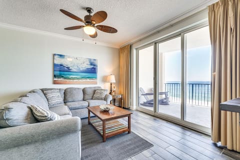 High-Rise PCB Condo with Oceanfront Views and Pool! Condominio in Long Beach