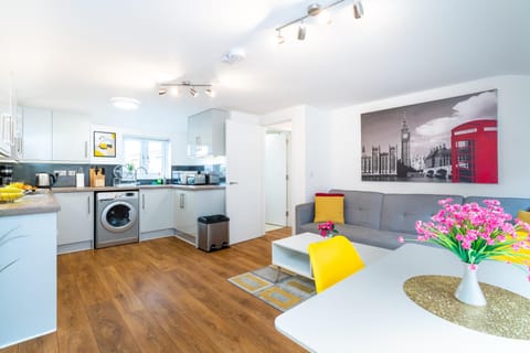 Town Center Apartment with 55” Smart TV+Netflix Eigentumswohnung in Andover
