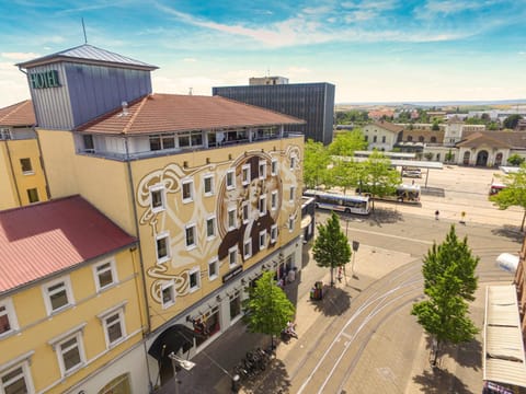 Facade/entrance, Bird's eye view, City view