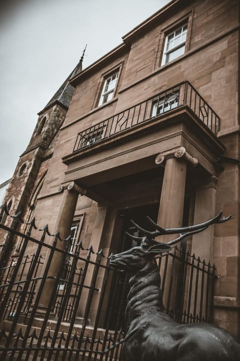 Property building, Facade/entrance