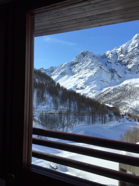 Complesso “I Dadi” Apartment in Breuil-Cervinia