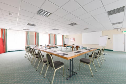 Meeting/conference room