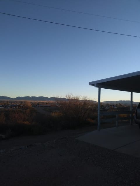 Mountain view efficiency Condo in Tombstone