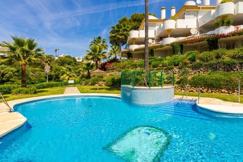 Pool view, Swimming pool, Swimming pool