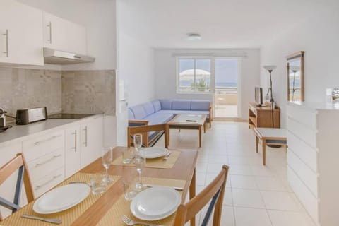 Balcony/Terrace, Kitchen or kitchenette, Living room, Photo of the whole room, Dining area