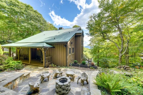 Luxe Blue Ridge Mountain Retreat with Sauna and Creek! House in Maggie Valley