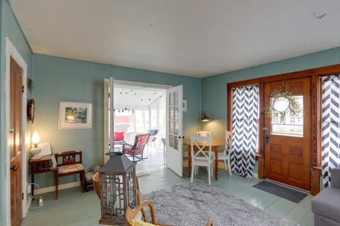 Spacious Lakeside Cottage - 2 Miles to Marblehead! Haus in Lakeside