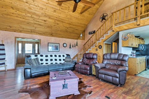 Ruidoso Home with Hot Tub, Mtn Views and Game Room! House in Ruidoso