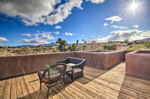 Luxe Adobe Retreat with Mountain and Golf Course Views Maison in Borrego Springs