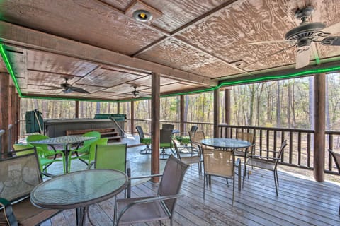 Spacious Broken Bow Cabin with Hot Tub and Playground! House in Oklahoma