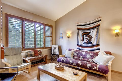 Cozy Northstar Village Condo Walk to the Gondola! Appartamento in Northstar Drive