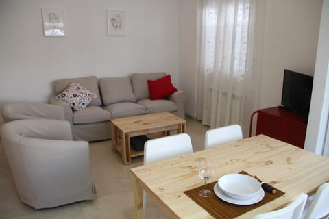 Living room, Seating area, Dining area