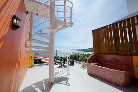 Balcony/Terrace, Sea view, Bath