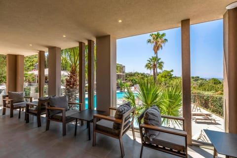 Balcony/Terrace, Garden view